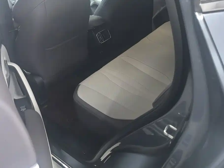 BYD PLUS New Energy — миниатюра 11
