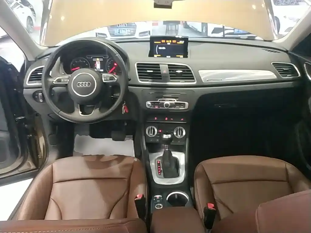 Audi Q3 — миниатюра 10