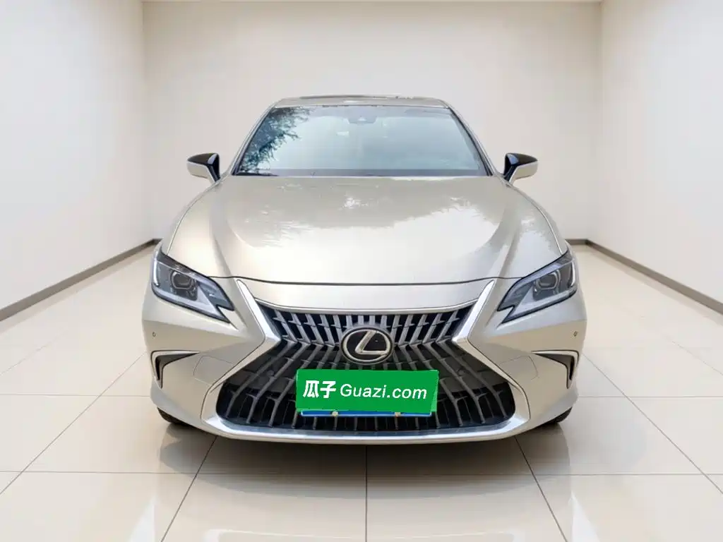 Lexus ES — миниатюра 2