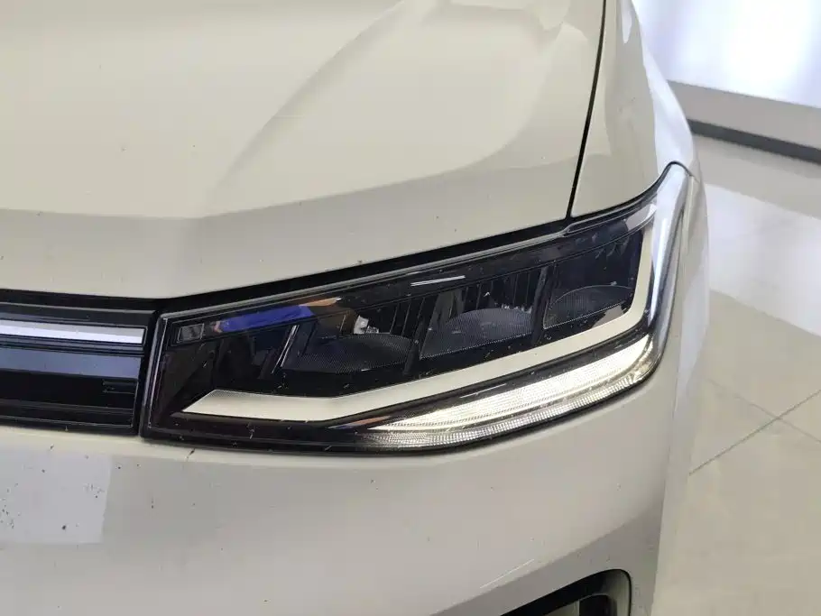Volkswagen Tharu — миниатюра 5