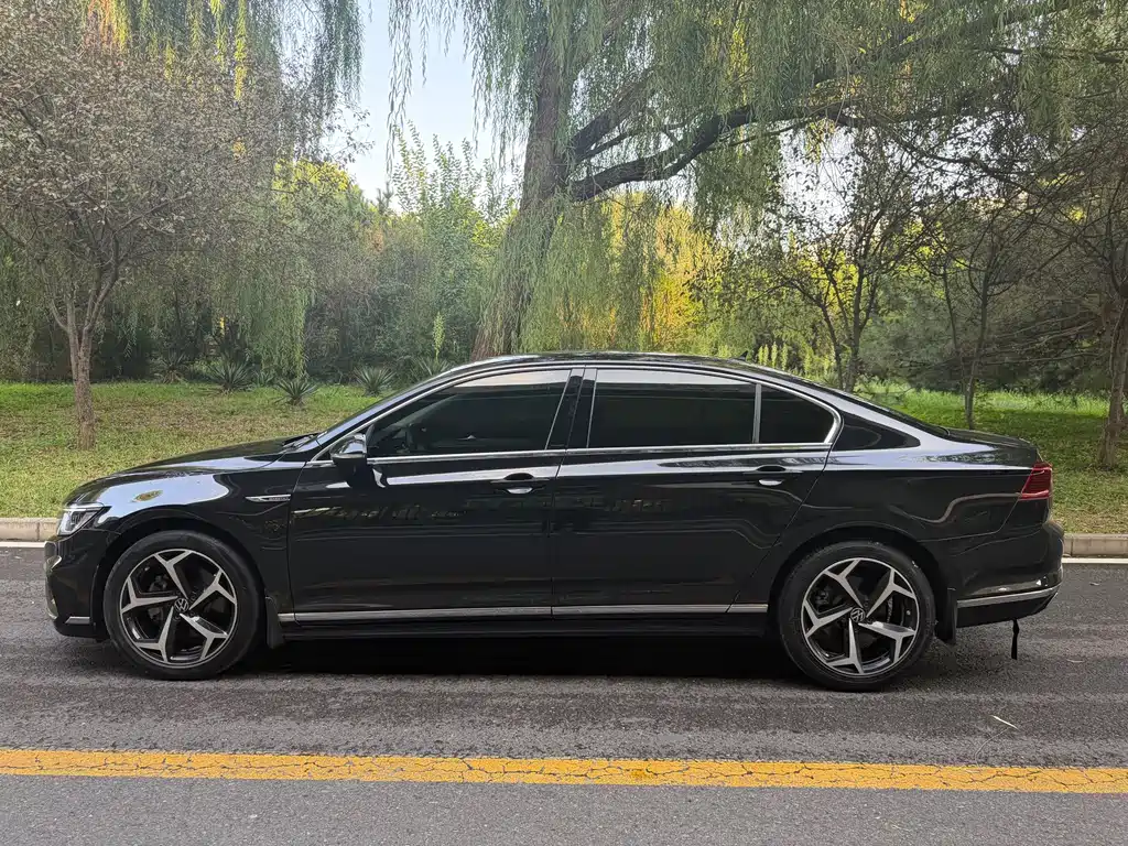 Volkswagen Magotan — миниатюра 4