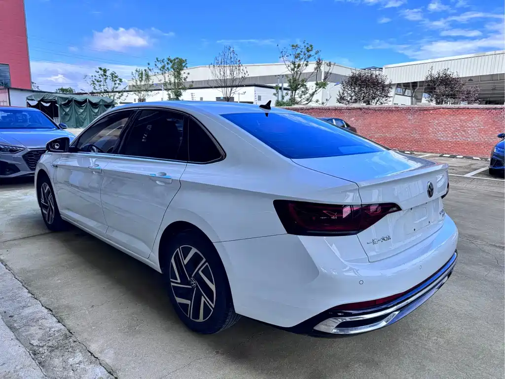 Volkswagen Sagitar — миниатюра 4
