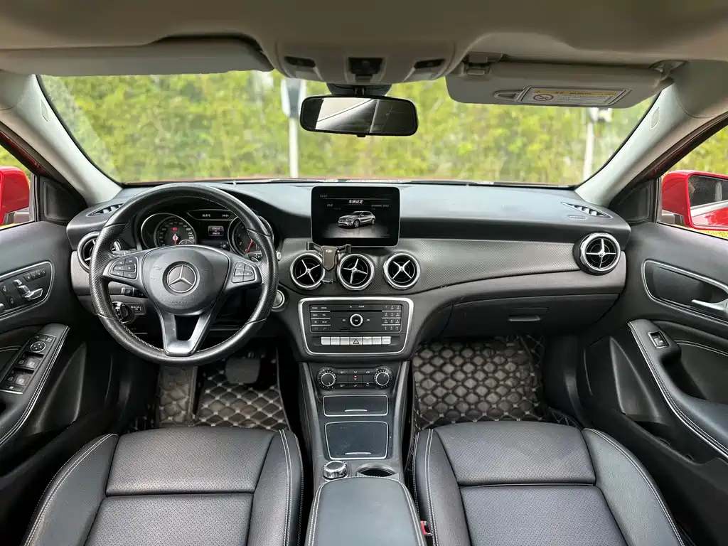 Mercedes-Benz GLA — миниатюра 11