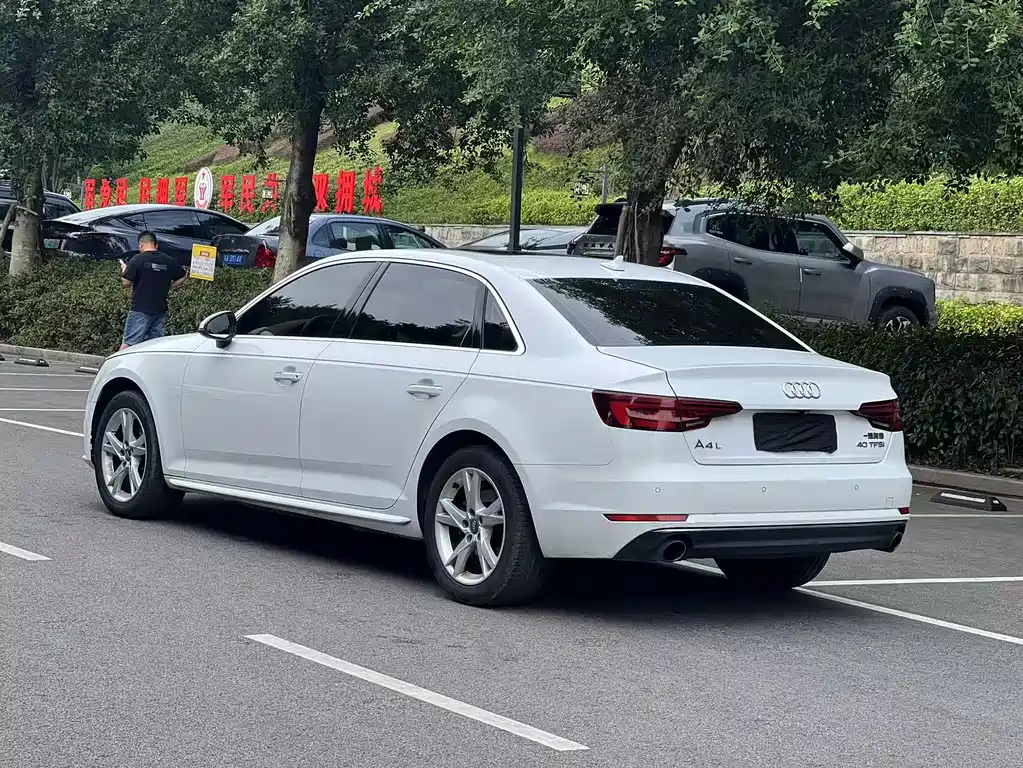 Audi A4L — миниатюра 7