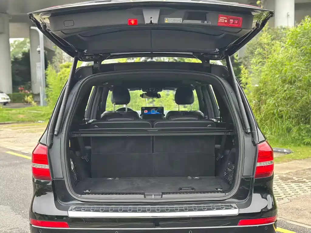 Mercedes-Benz GLS — миниатюра 21