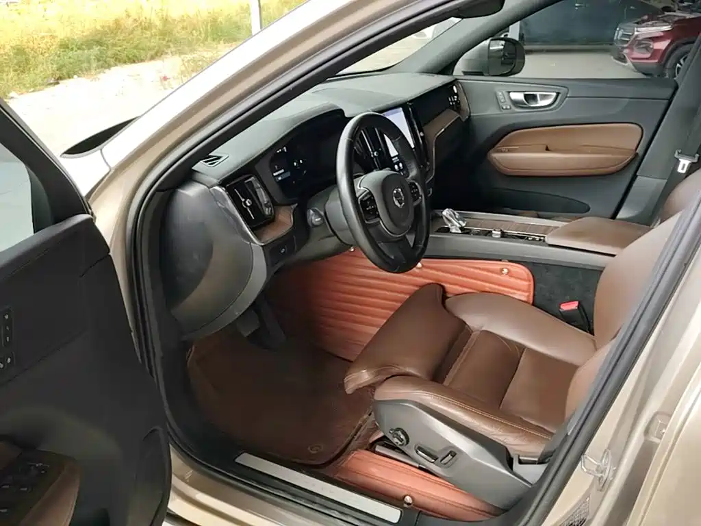 Volvo XC60 — миниатюра 16
