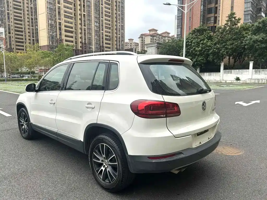 Volkswagen Tiguan — миниатюра 9