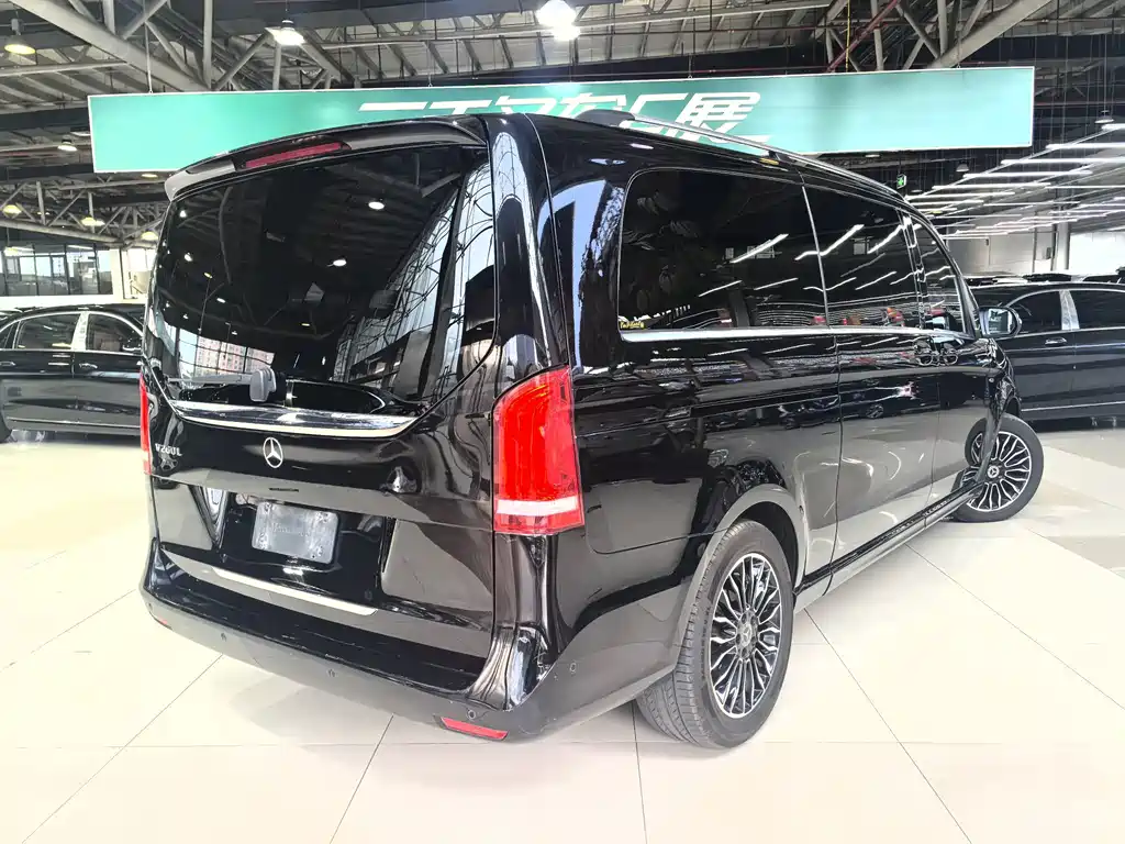 Mercedes-Benz V-Class — миниатюра 21