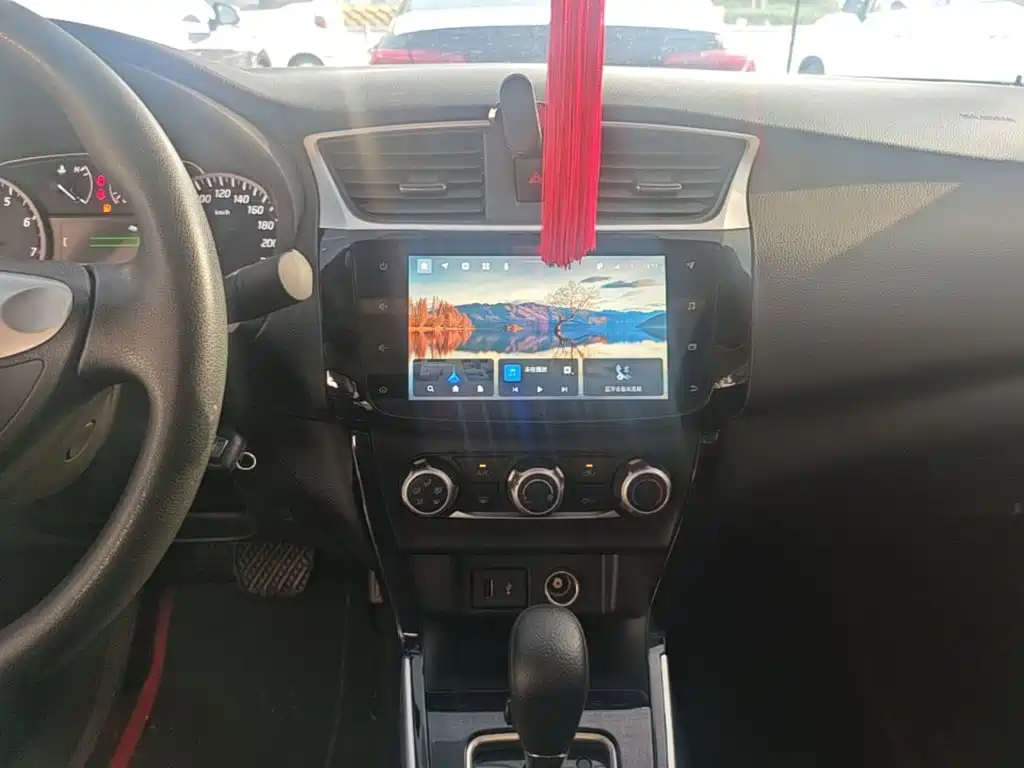 Nissan Sylphy — миниатюра 13