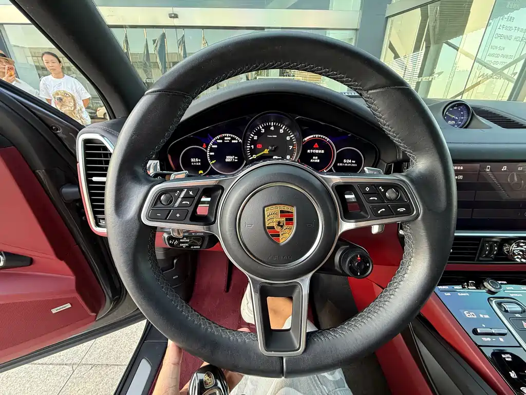 Porsche Cayenne Hybrid — миниатюра 8