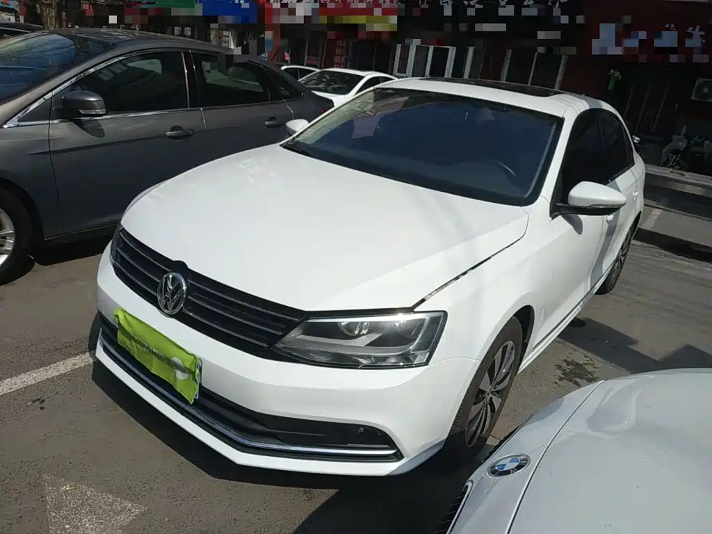 Volkswagen Sagitar 2018 1.6L AT Comfort