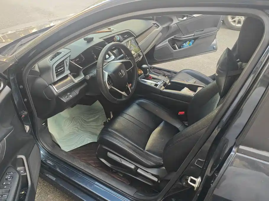 Honda Civic — миниатюра 9