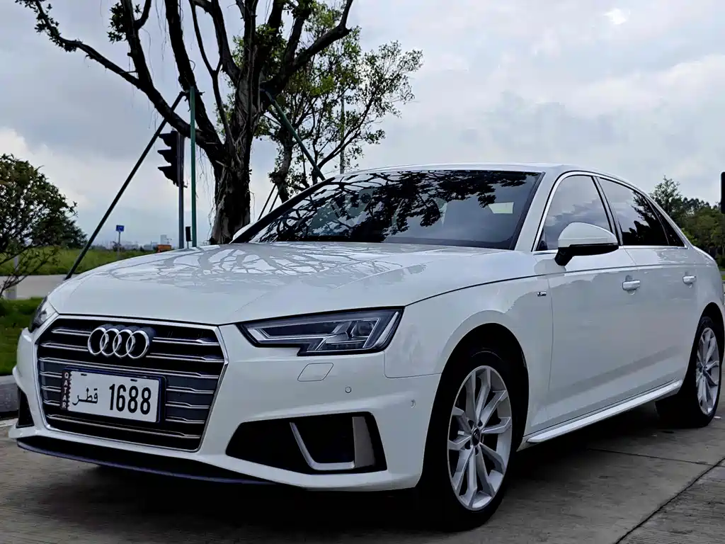 Audi A4L 2019