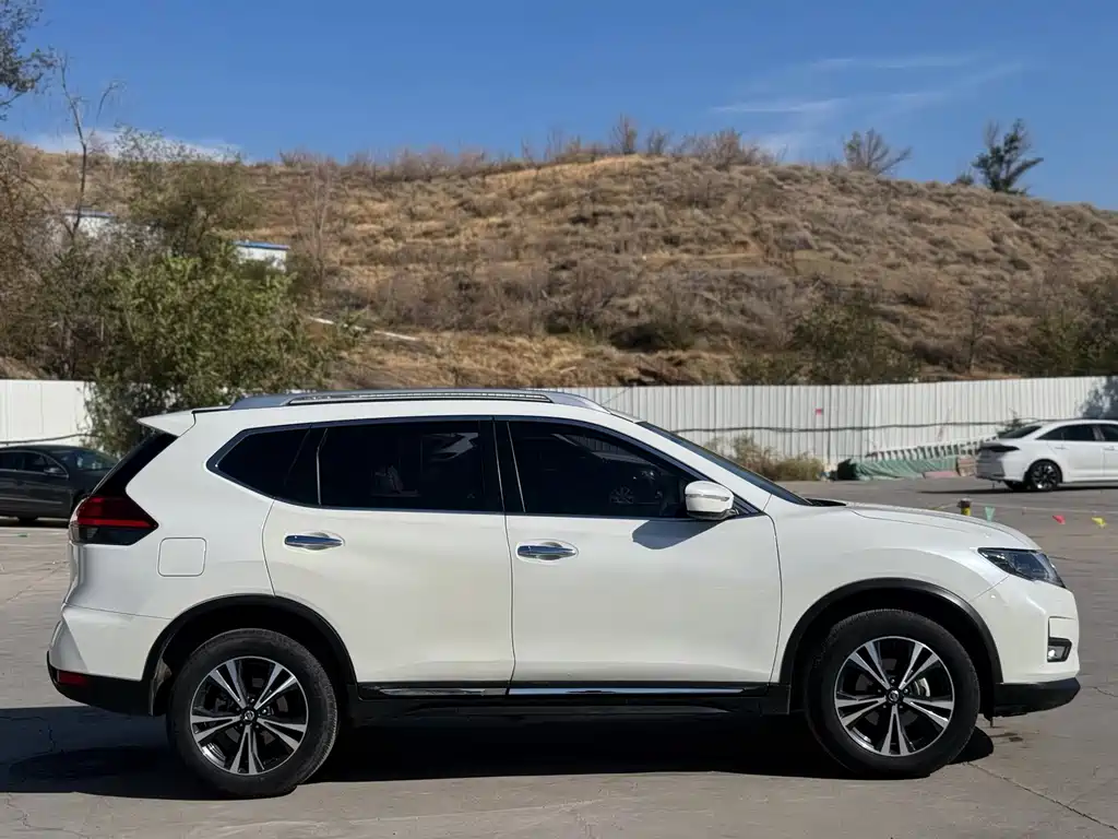 Nissan X-Trail — миниатюра 22