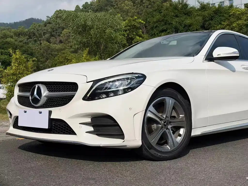 Mercedes-Benz C-Class — миниатюра 16