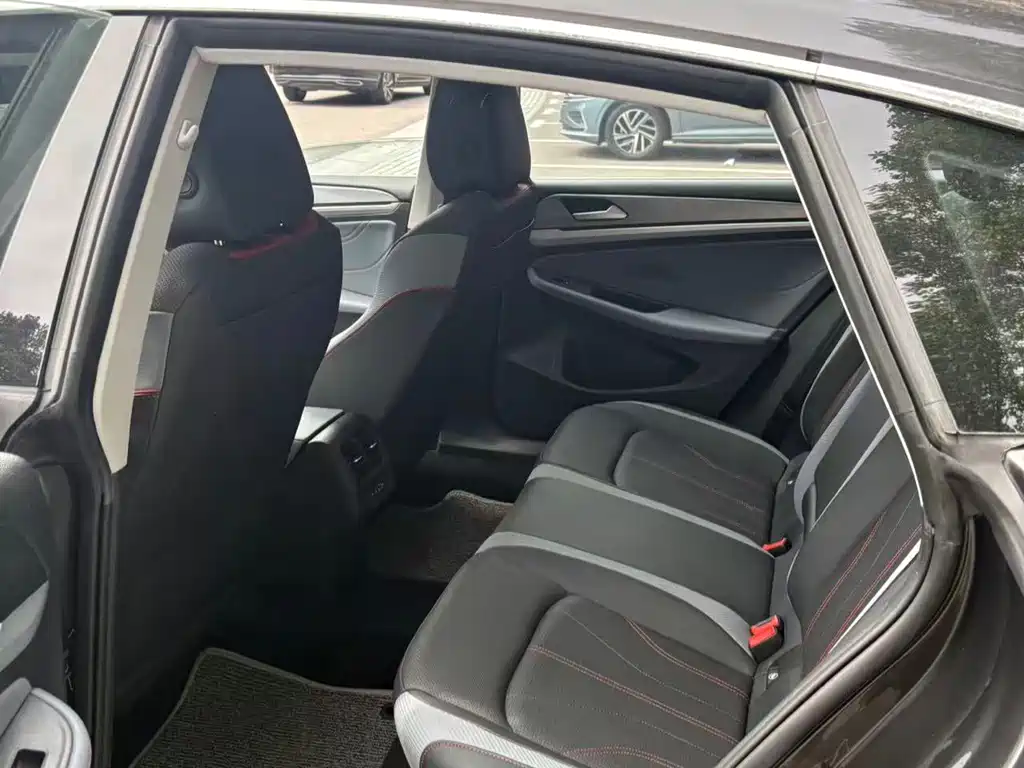 Volkswagen Lamando — миниатюра 6