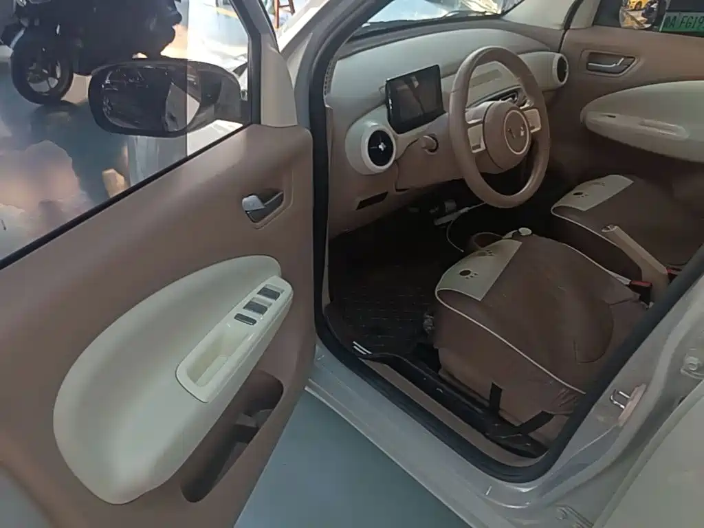Wuling MINIEV — миниатюра 16
