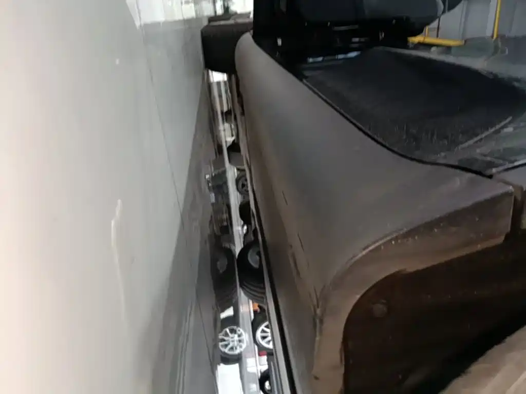 Tesla Model Y — миниатюра 22