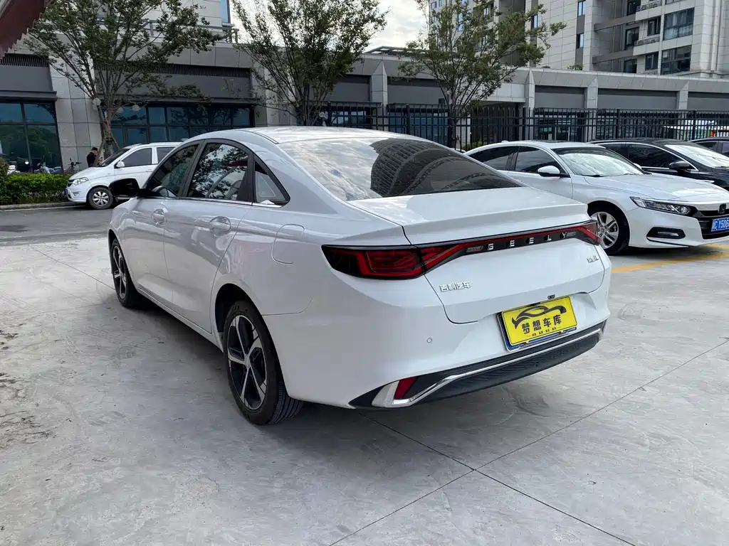 Geely Emgrand L — миниатюра 4
