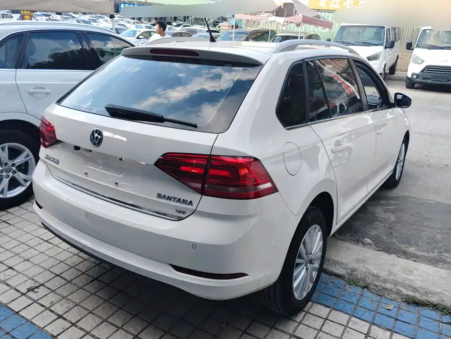 Volkswagen Santana — миниатюра 3