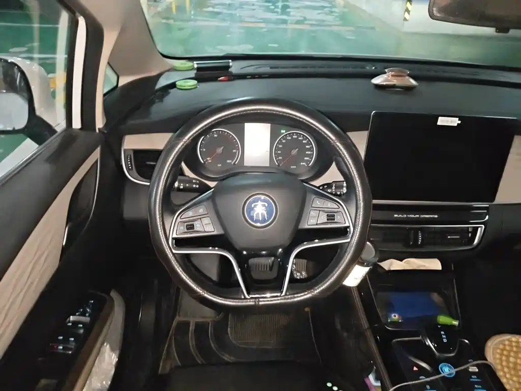 BYD MAX New Energy — миниатюра 3