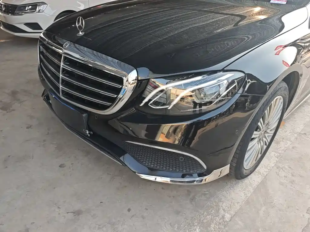 Mercedes-Benz E-Class — миниатюра 24