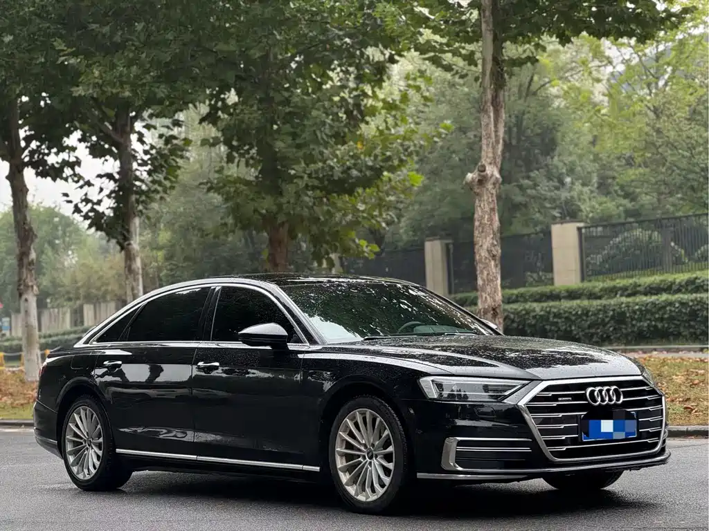 Audi A8 — миниатюра 3