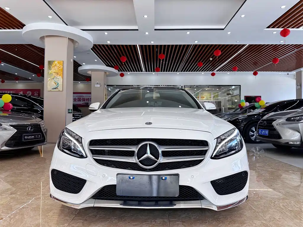 Mercedes-Benz C-Class — миниатюра 2