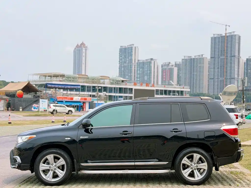 Toyota Highlander — миниатюра 7