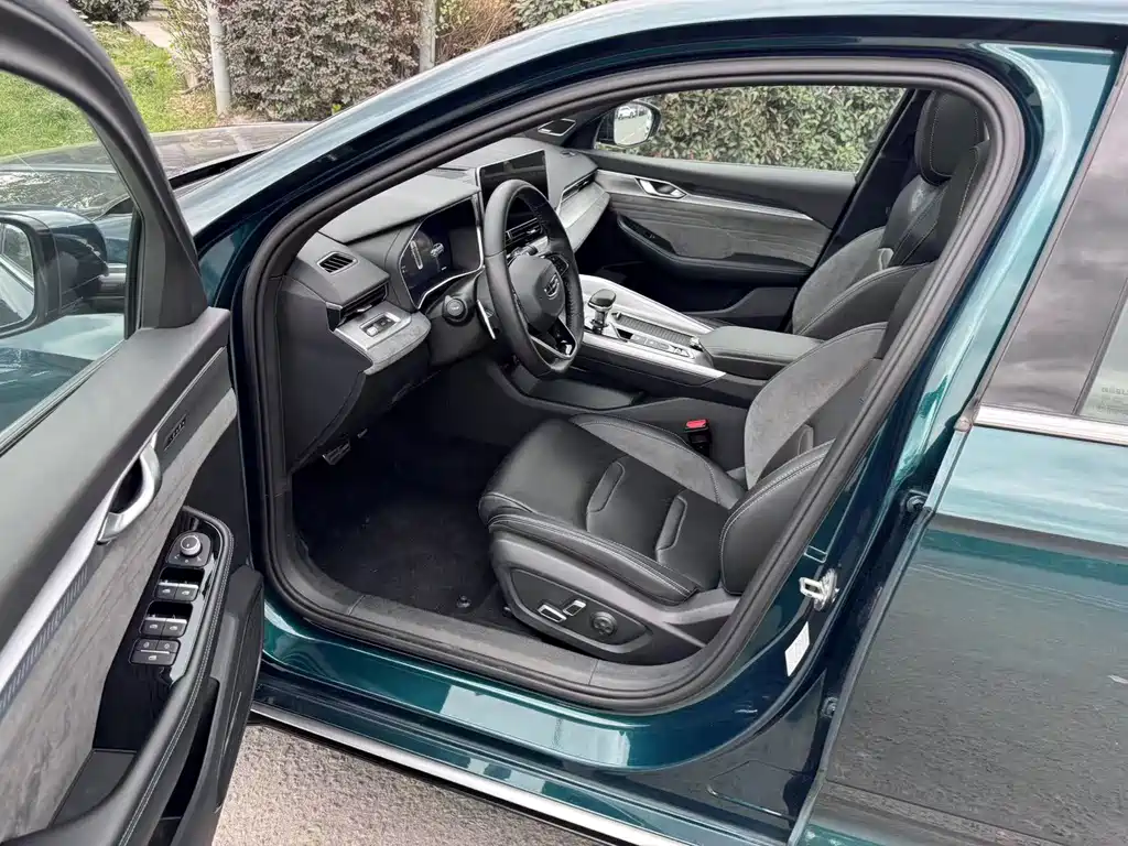 GEELY AUTOMOBILE XINGRUI