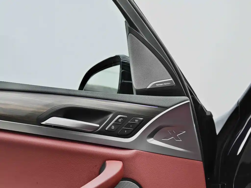 BMW X3 — миниатюра 8
