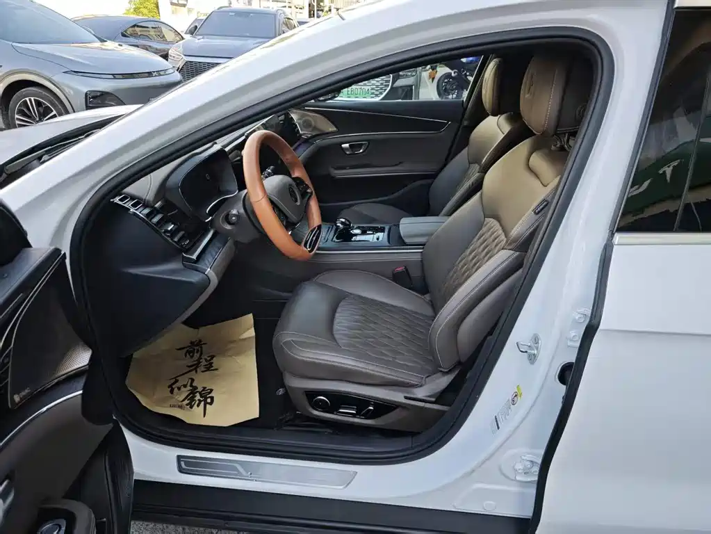 BYD Han — миниатюра 7