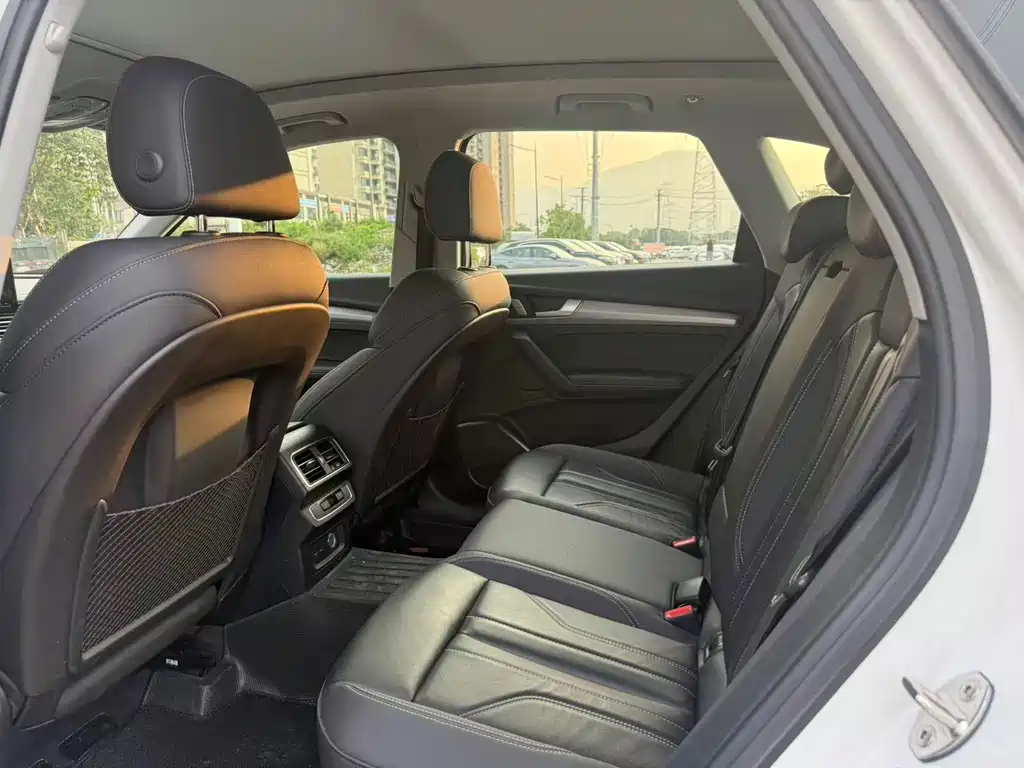Audi Q5L — миниатюра 5
