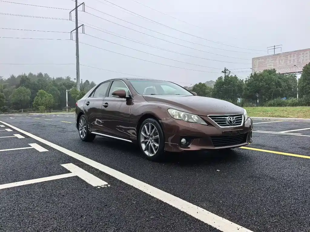 Toyota Reiz — миниатюра 3