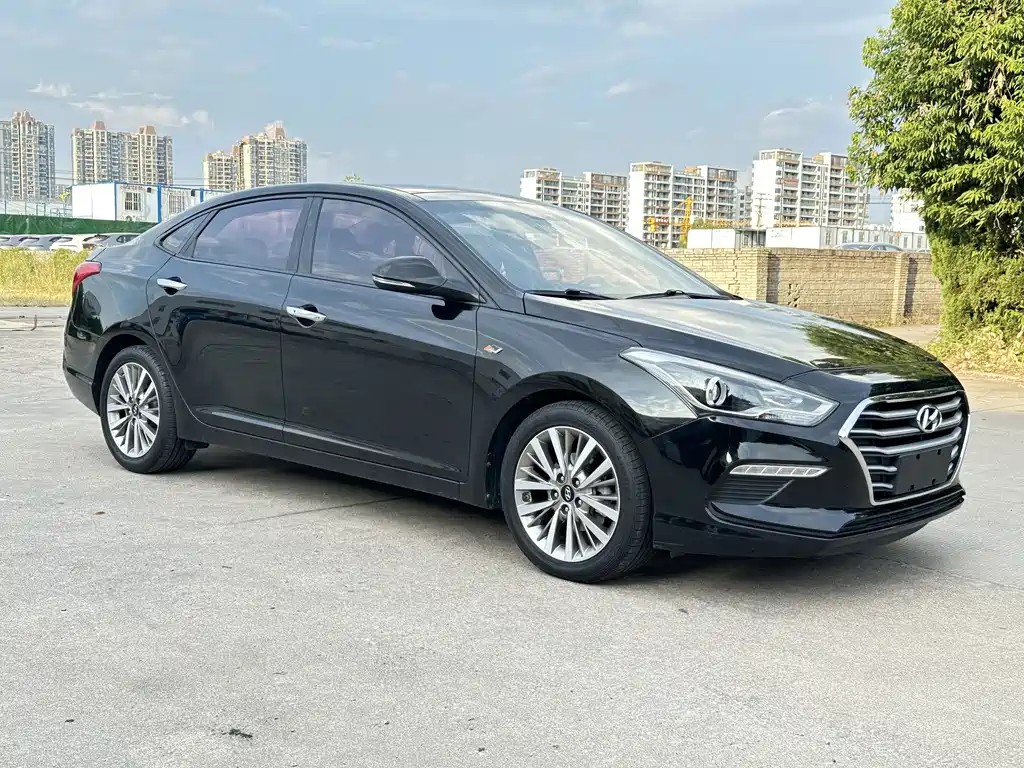 Hyundai Mistra — миниатюра 3