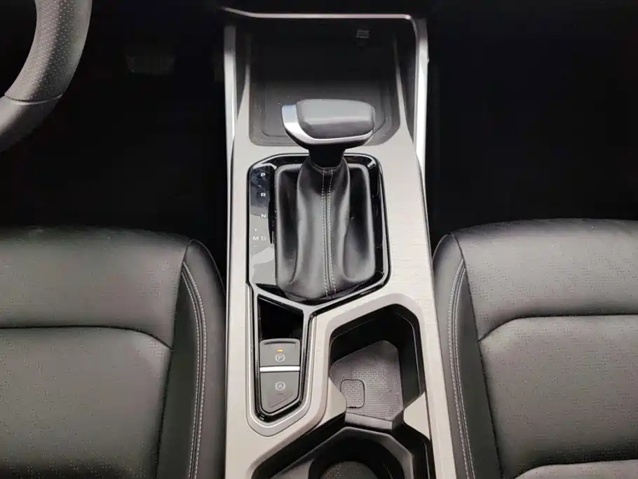 Geely Emgrand — миниатюра 16