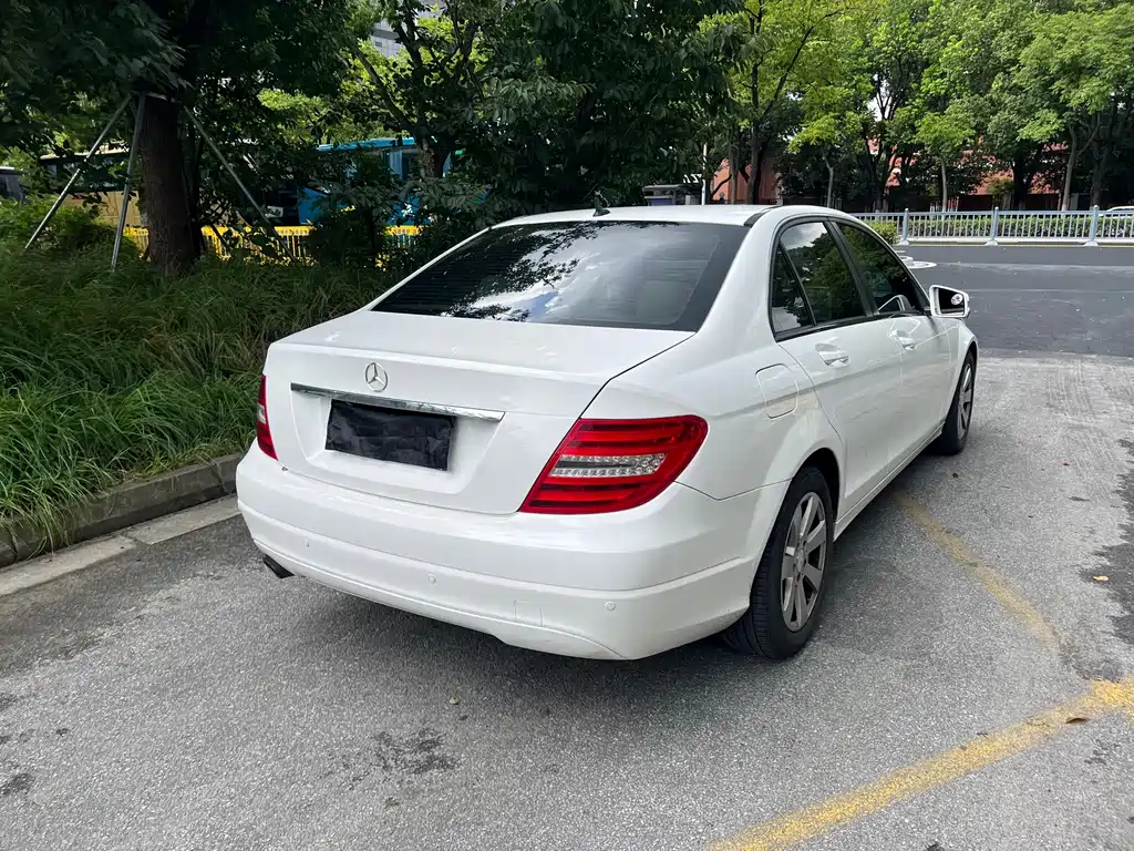 Mercedes-Benz C-Class — миниатюра 7