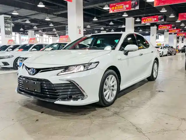 TOYOTA CAMRY 2024
