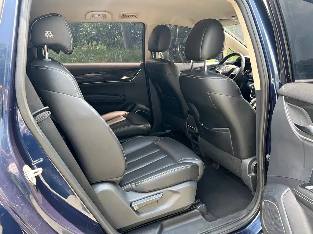 BYD MAX — миниатюра 15