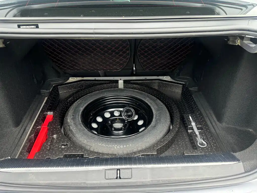 Peugeot 308 — миниатюра 11