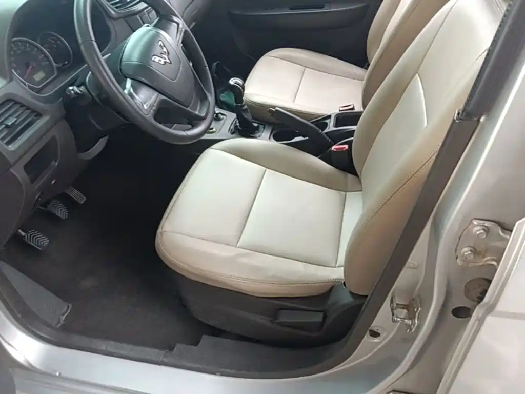 Wuling Hongguang — миниатюра 15