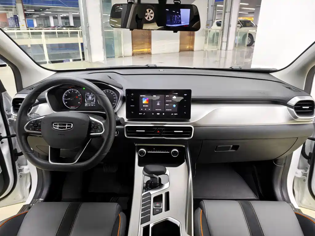 Geely Binyue — миниатюра 10