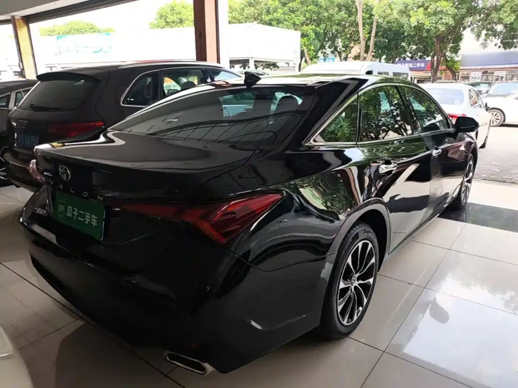 Toyota Avalon — миниатюра 7