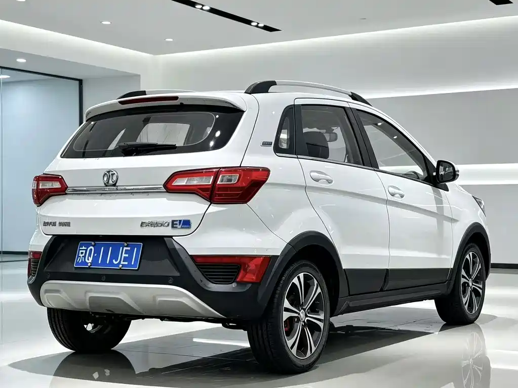 BAIC New Energy EX — миниатюра 3