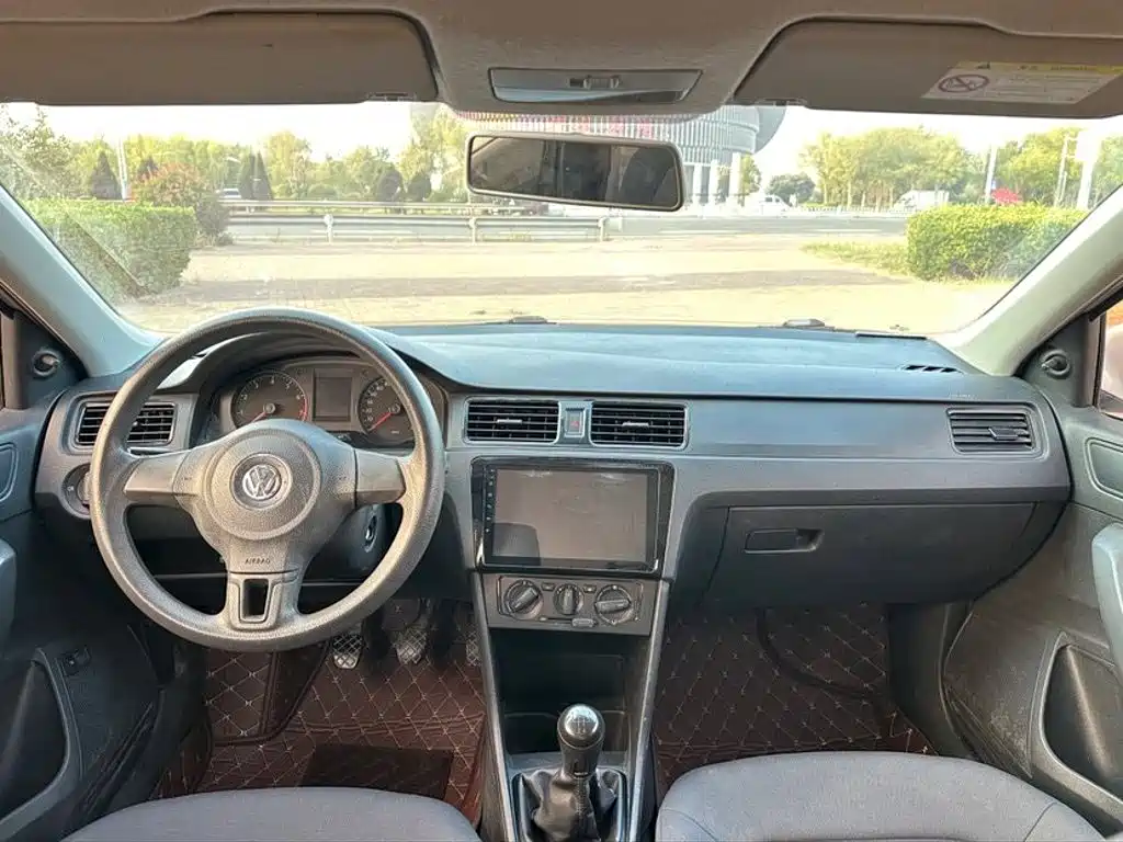 Volkswagen Santana — миниатюра 9