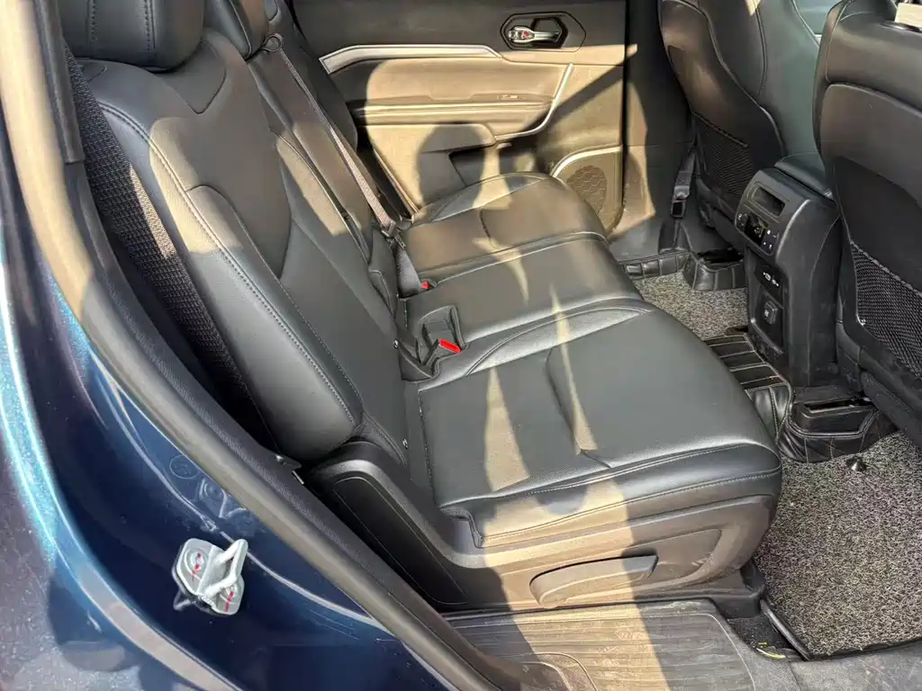 Jeep Grand Commander — миниатюра 13