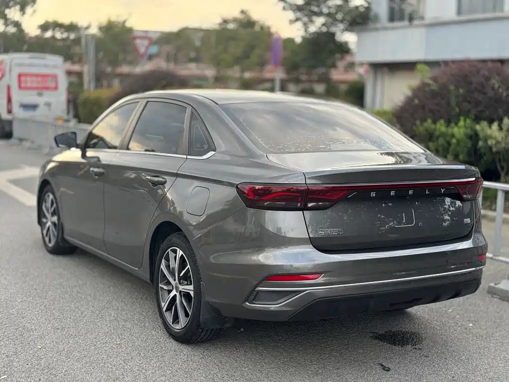 Geely Emgrand — миниатюра 4