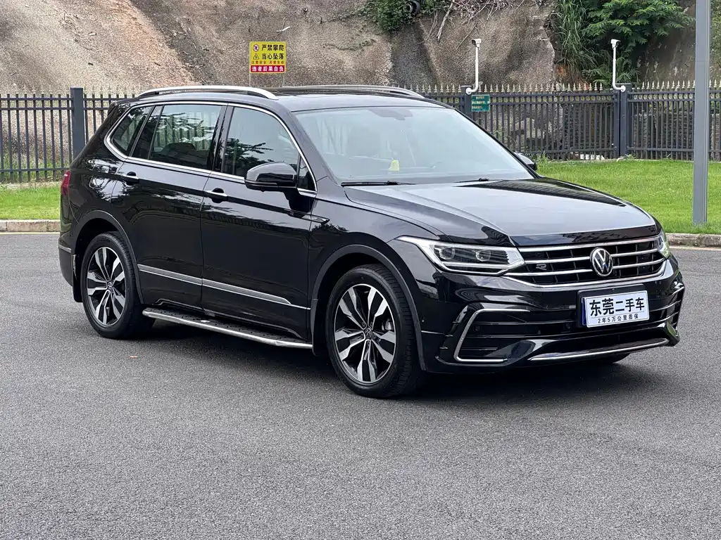 Volkswagen Tiguan L — миниатюра 2