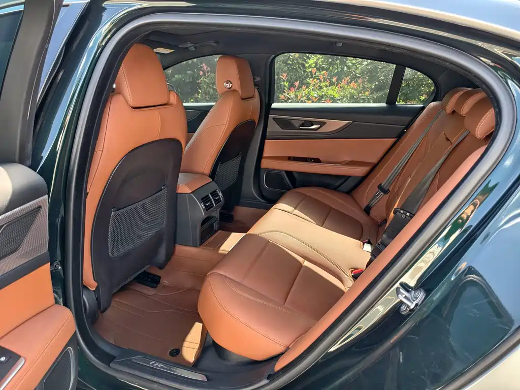 Jaguar XEL — миниатюра 5