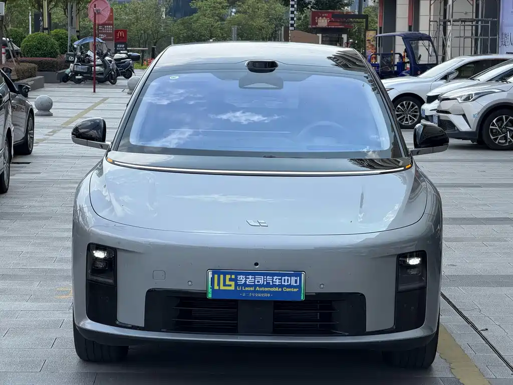Li Auto Li i8 — миниатюра 2